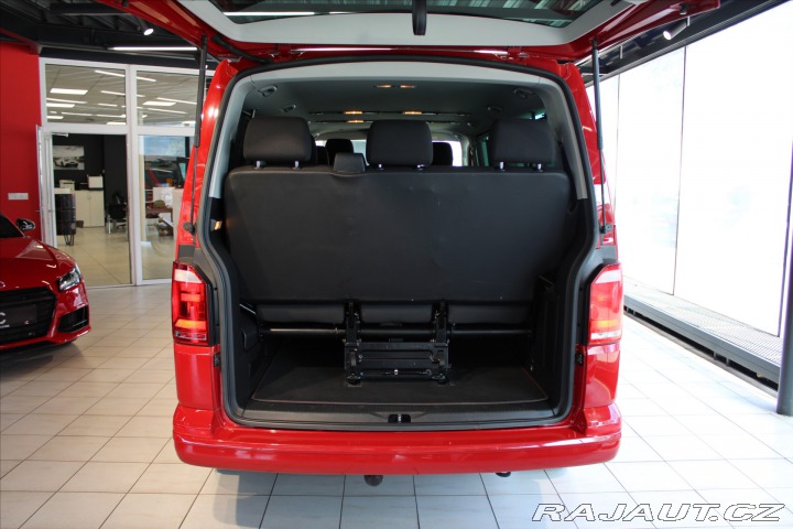 Volkswagen Caravelle 2.0TDI L DSG / 9.míst 2018