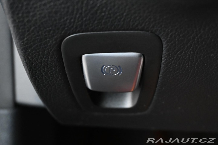 Mercedes-Benz C 2,0 220d 143kW AT9 *NIGHT 2021
