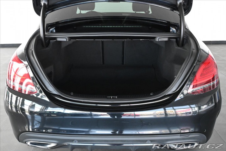 Mercedes-Benz C 2,0 220d 143kW AT9 *NIGHT 2021