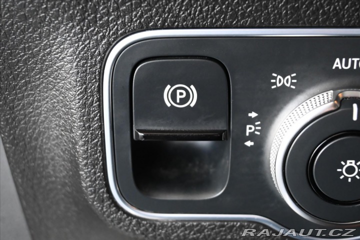 Mercedes-Benz GLB 2,0 220d 140 kW 8G-DCT 4M 2020