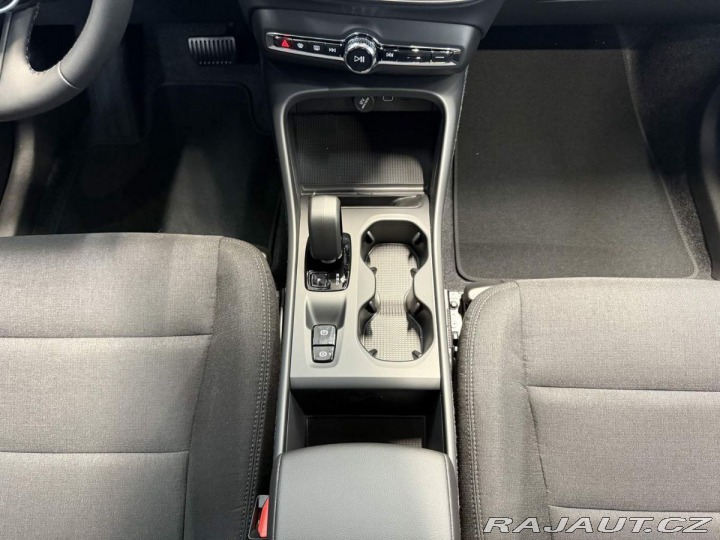 Volvo XC40 B3 - 2.0L 163HP + 14HP AT 2025
