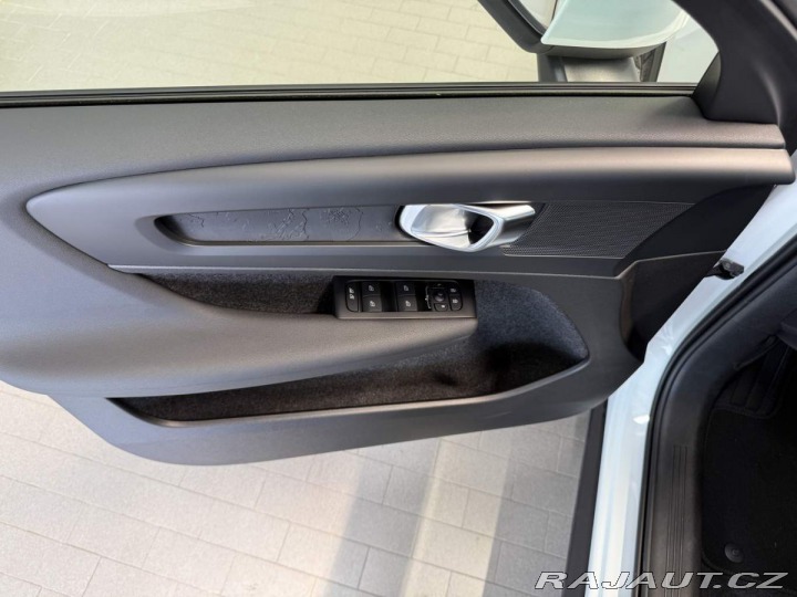 Volvo XC40 B3 - 2.0L 163HP + 14HP AT 2025