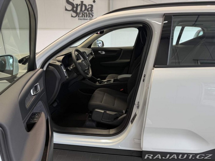 Volvo XC40 B3 - 2.0L 163HP + 14HP AT 2025