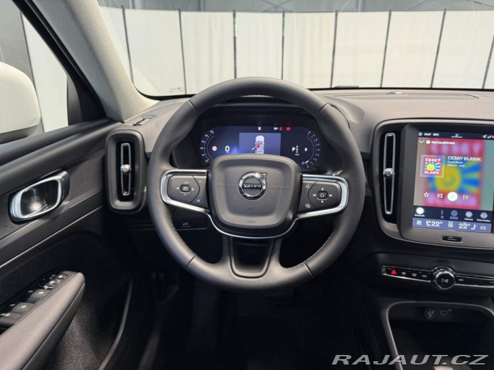 Volvo XC40 B3 - 2.0L 163HP + 14HP AT 2025