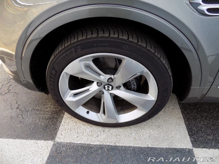 Bentley Bentayga V12/4WD/Night Vision/PANO 2018