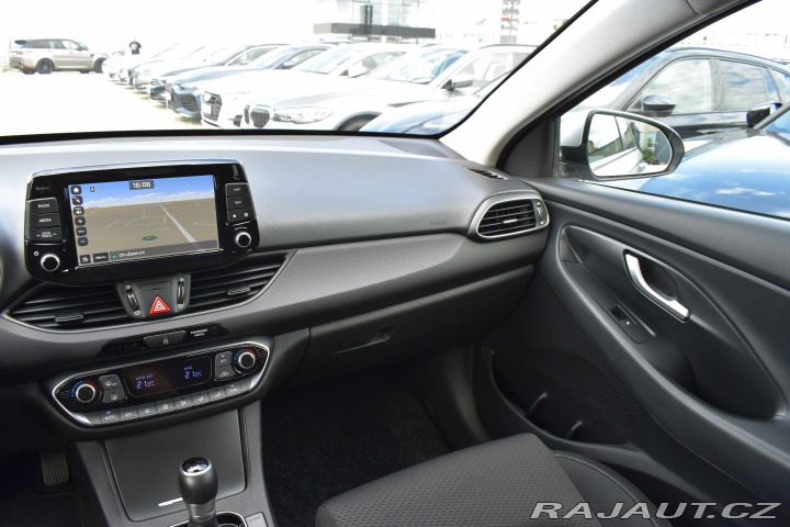 Hyundai i30 1.6 CRDi STYLE*2xPNEU*A/T 2019