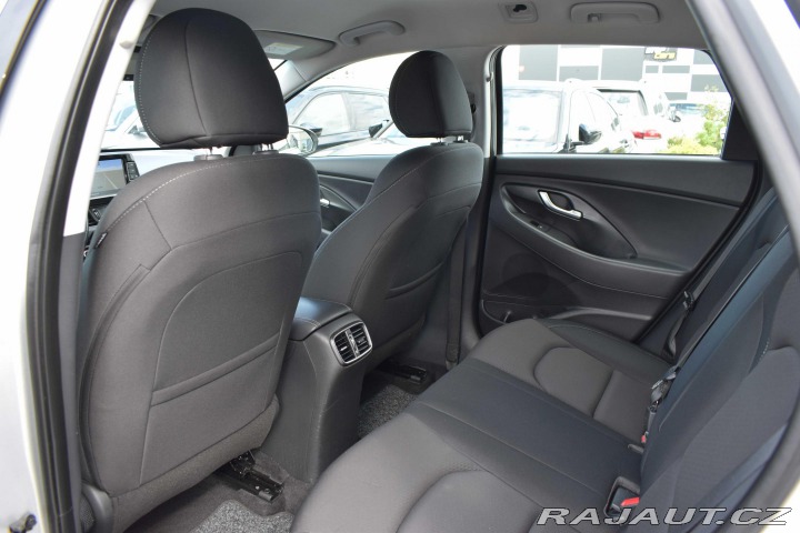 Hyundai i30 1.6 CRDi STYLE*2xPNEU*A/T 2019