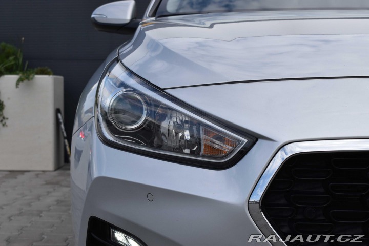 Hyundai i30 1.6 CRDi STYLE*2xPNEU*A/T 2019