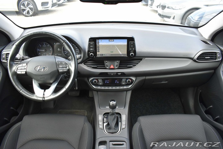 Hyundai i30 1.6 CRDi STYLE*2xPNEU*A/T 2019