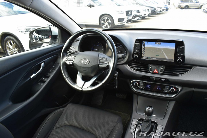 Hyundai i30 1.6 CRDi STYLE*2xPNEU*A/T 2019