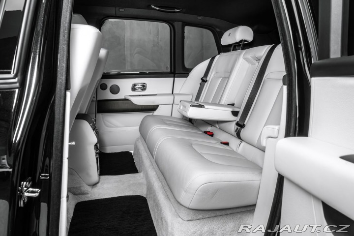 Rolls Royce Cullinan 2020