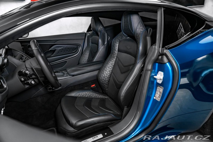 Aston Martin DBS 2023