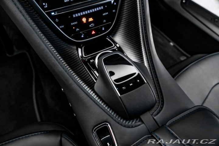 Aston Martin DBS 2023