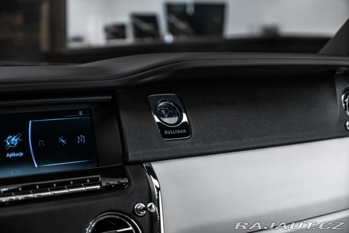 Rolls Royce Cullinan 2020