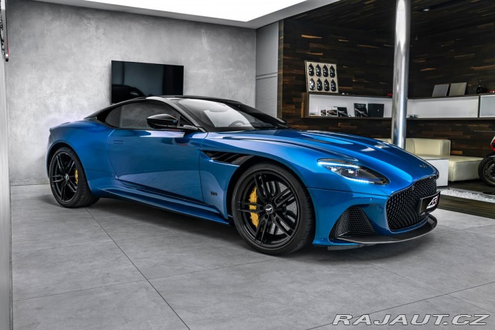 Aston Martin DBS 2023