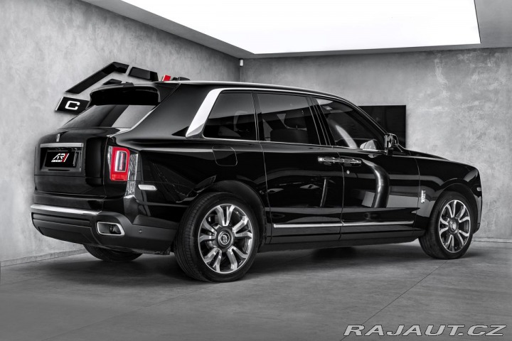 Rolls Royce Cullinan 2020
