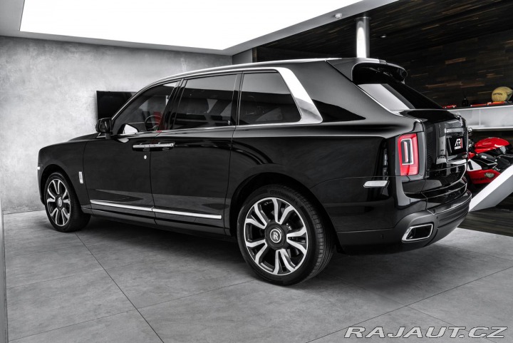 Rolls Royce Cullinan 2020