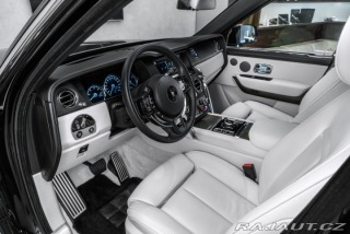 Rolls Royce Cullinan  2020