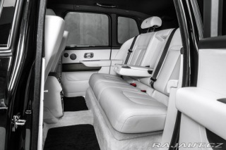 Rolls Royce Cullinan  2020