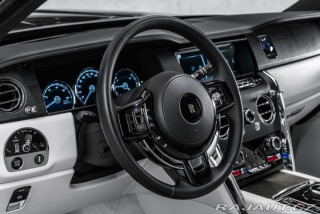 Rolls Royce Cullinan  2020