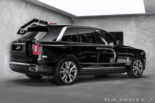Rolls Royce Cullinan  2020
