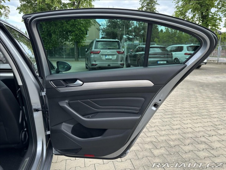 Volkswagen Passat 2.0 TSI 140Kw 2022