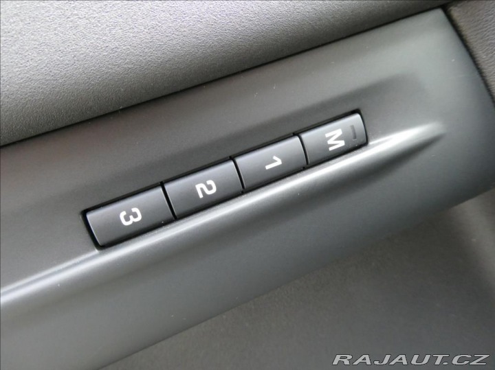 Land Rover Range Rover Evoque 2,0 S D165,1.maj,ČR,DPH 2024