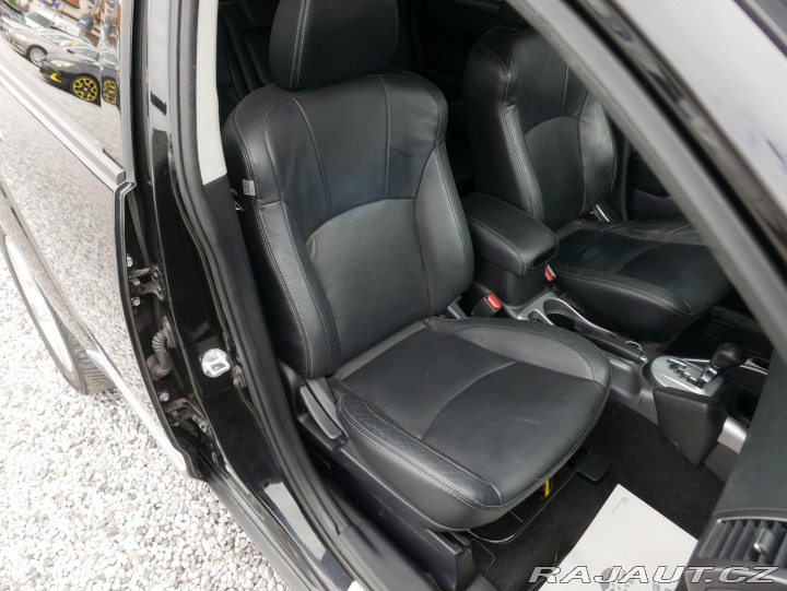 Mitsubishi Outlander 2,4i 4x4 Automat 2008