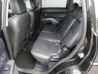 Mitsubishi Outlander 2,4i 4x4 Automat 2008