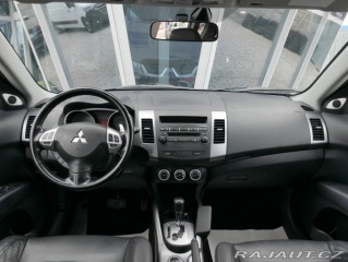 Mitsubishi Outlander 2,4i 4x4 Automat 2008