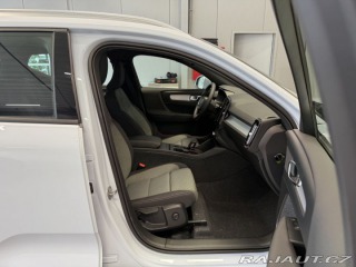Volvo XC40 B3 2.0L 163 HP AT7 FWD CO 2025