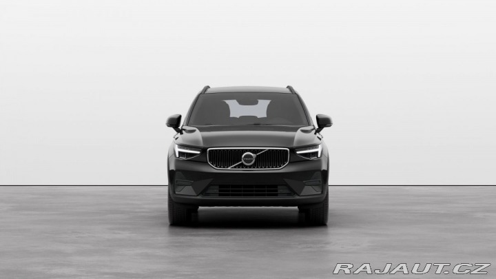 Volvo XC40 B3 2.0L 163 HP AT7 FWD CO 2025