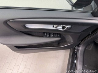 Volvo XC40 B3 2.0L 163 HP AT7 FWD CO 2025