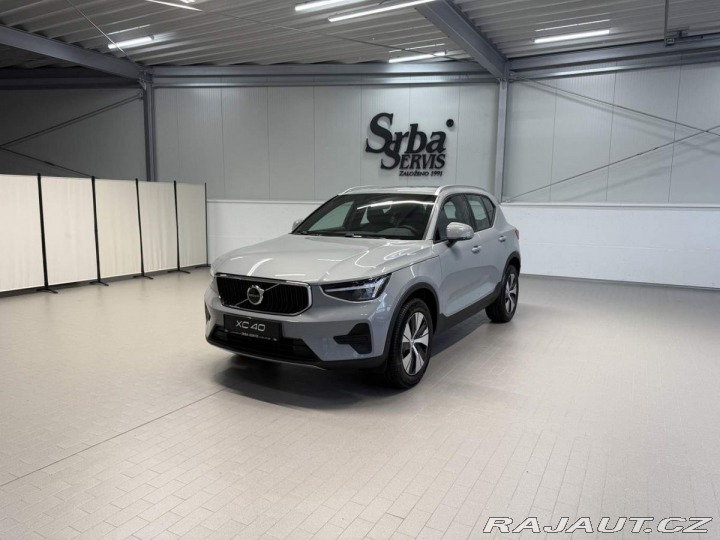 Volvo XC40 B3 2.0L 163 HP AT7 FWD CO 2026