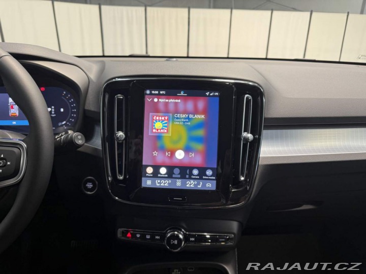 Volvo XC40 B3 2.0L 163 HP AT7 FWD CO 2026