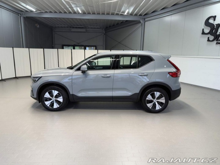 Volvo XC40 B3 2.0L 163 HP AT7 FWD CO 2026