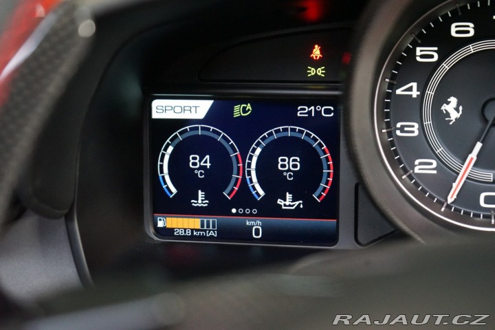 Ferrari F8 SPIDER*LIFT*CARBON*ZÁRUKA 2023
