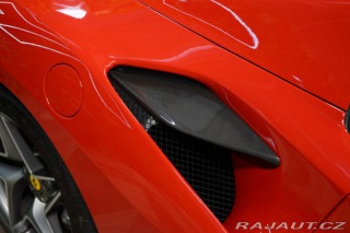 Ferrari F8 SPIDER*LIFT*CARBON*ZÁRUKA 2023