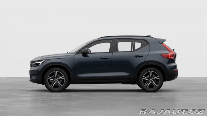 Volvo XC40 B3 2.0L 163 HP AT7 FWD CO 2025