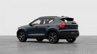 Volvo XC40 B3 2.0L 163 HP AT7 FWD CO 2025