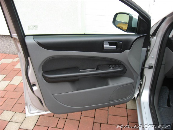 Ford Focus 1,6 100PS Trend 2010