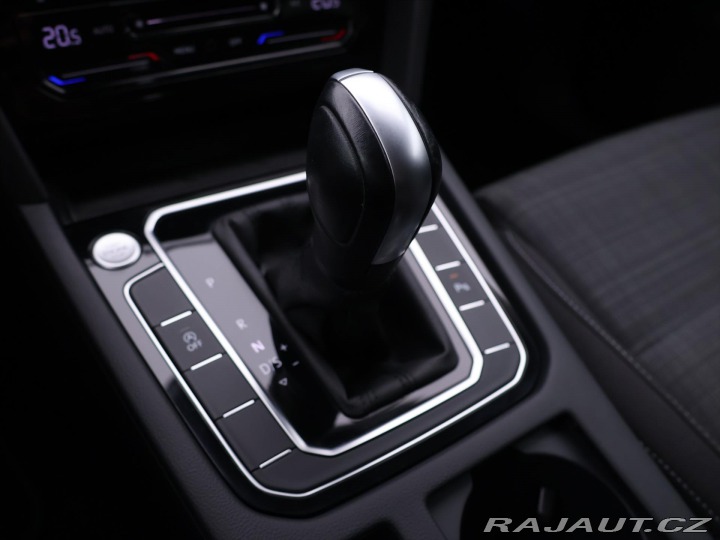 Volkswagen Passat 2,0 TDI DSG Navi Virtual 2022