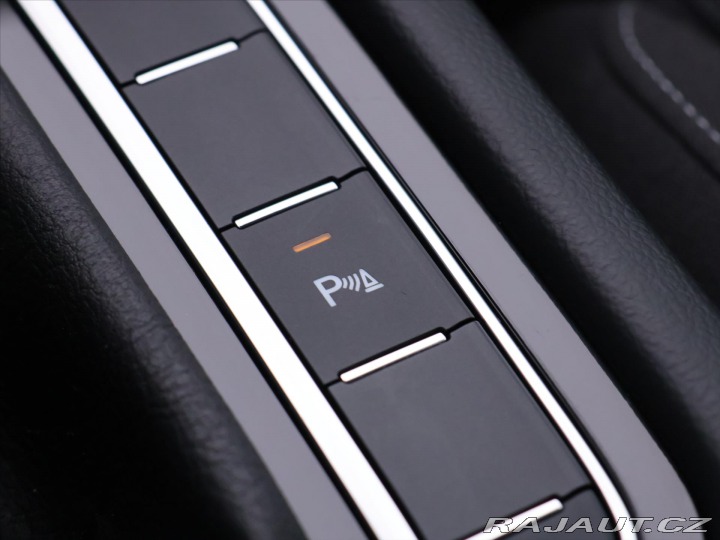 Volkswagen Passat 2,0 TDI DSG Navi Virtual 2022