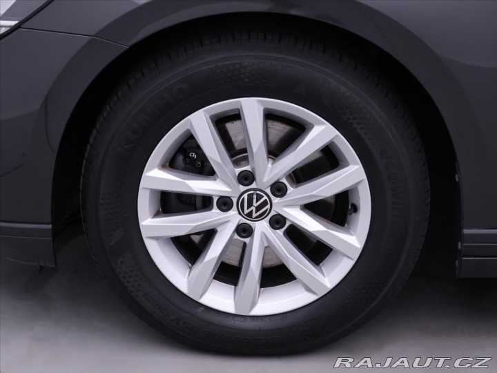 Volkswagen Passat 2,0 TDI DSG Navi Virtual 2022