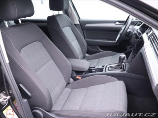 Volkswagen Passat 2,0 TDI DSG Navi Virtual 2022