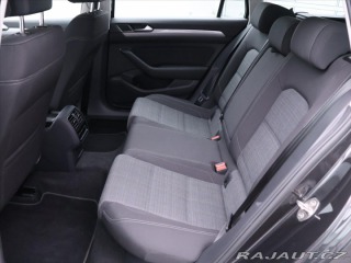 Volkswagen Passat 2,0 TDI DSG Navi Virtual 2022