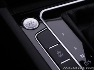 Volkswagen Passat 2,0 TDI DSG Navi Virtual 2022