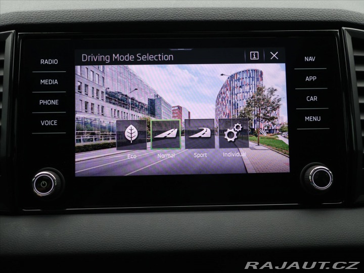 Škoda Karoq 1,5 TSI DSG Sportline 1Ma 2020