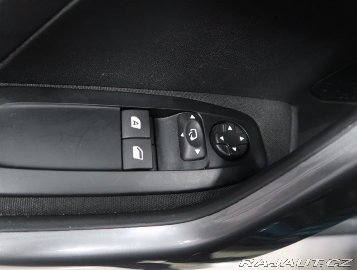 Peugeot 2008 1,2 i PureTech 130 2019