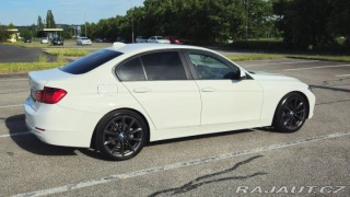 BMW 3 2,0 F30 328i Luxury Lin 2012